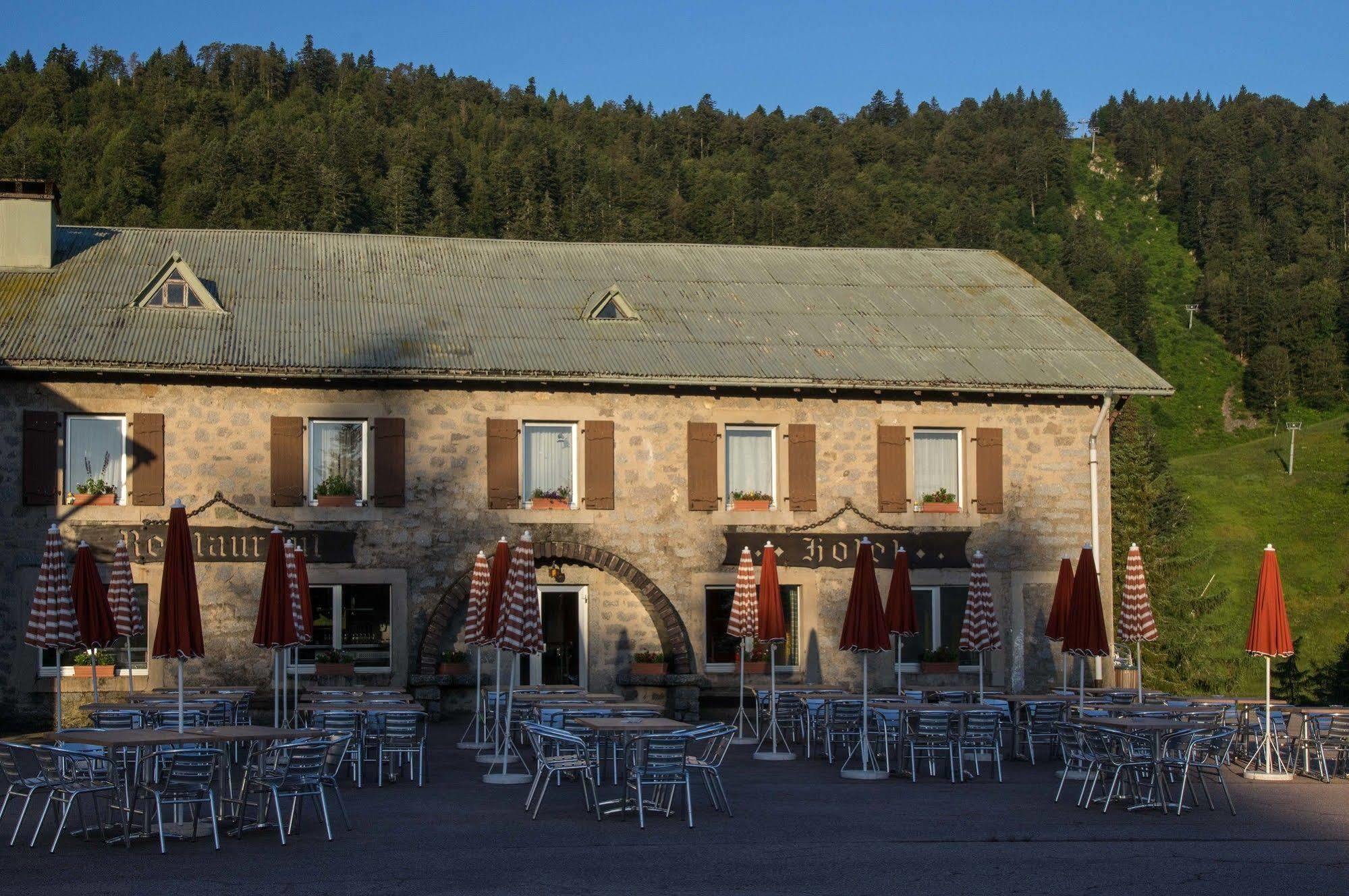 Hotel Les Buttes Вантрон Екстер'єр фото